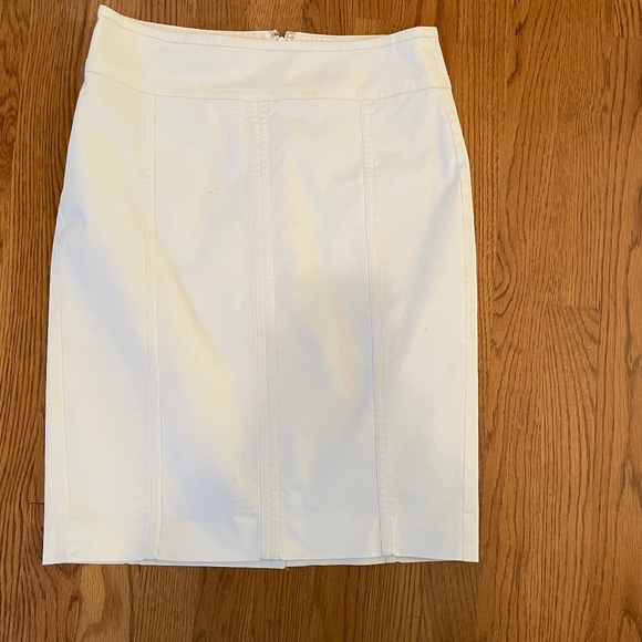 Ann Taylor pencil skirt size 4, cream color - Picture 1 of 11